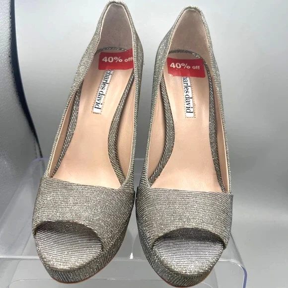 Charles David Vacci Silver Pumps sz 6 1/2 - Picture 2 of 10